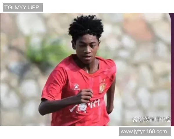 大龙足球明星名单全解析及球员成就回顾与未来展望 大龙足球明星名单全解析及球员成就回顾与未来展望